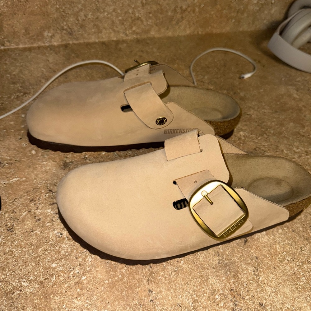 Birkenstock Tan Buckle Clogs Size 7 - Picture 6 of 8